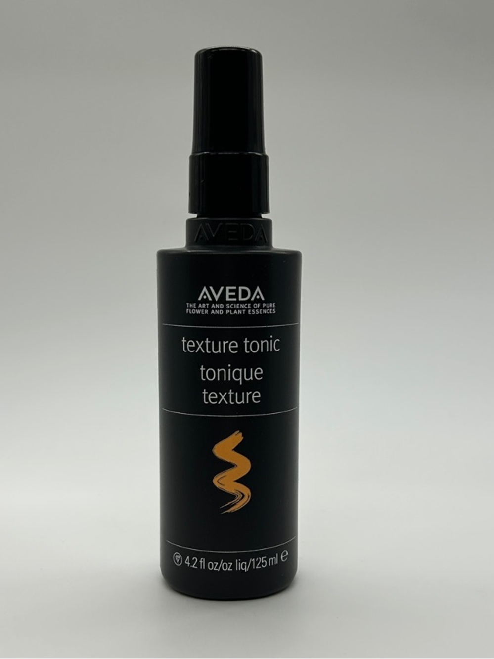 AVEDA Texture Tonic Spray - Black with Gold Accent